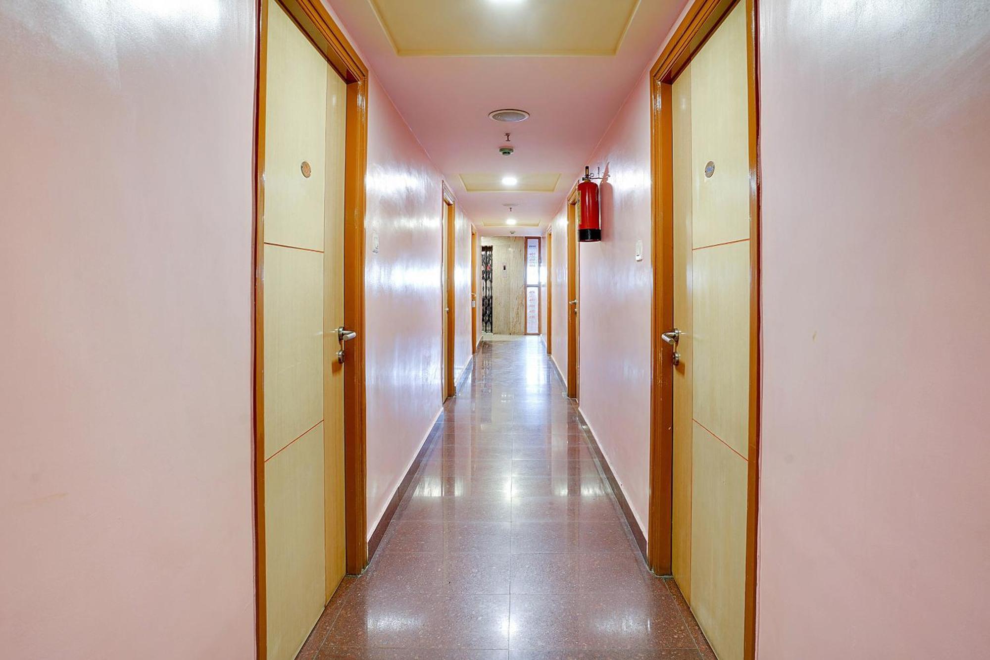 Hotel O Shanta Residency Lodge Sururnagar Eksteriør billede