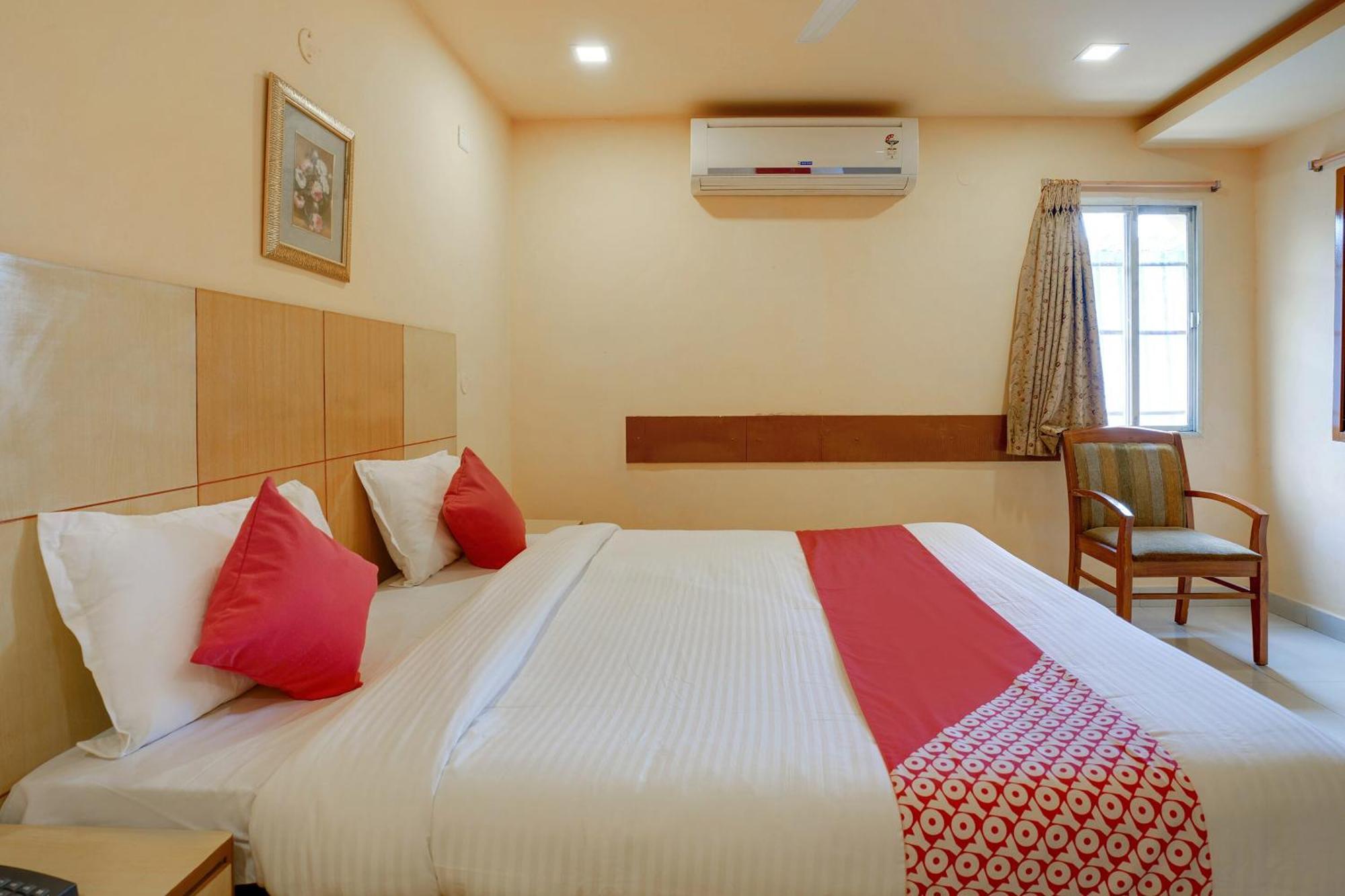 Hotel O Shanta Residency Lodge Sururnagar Eksteriør billede