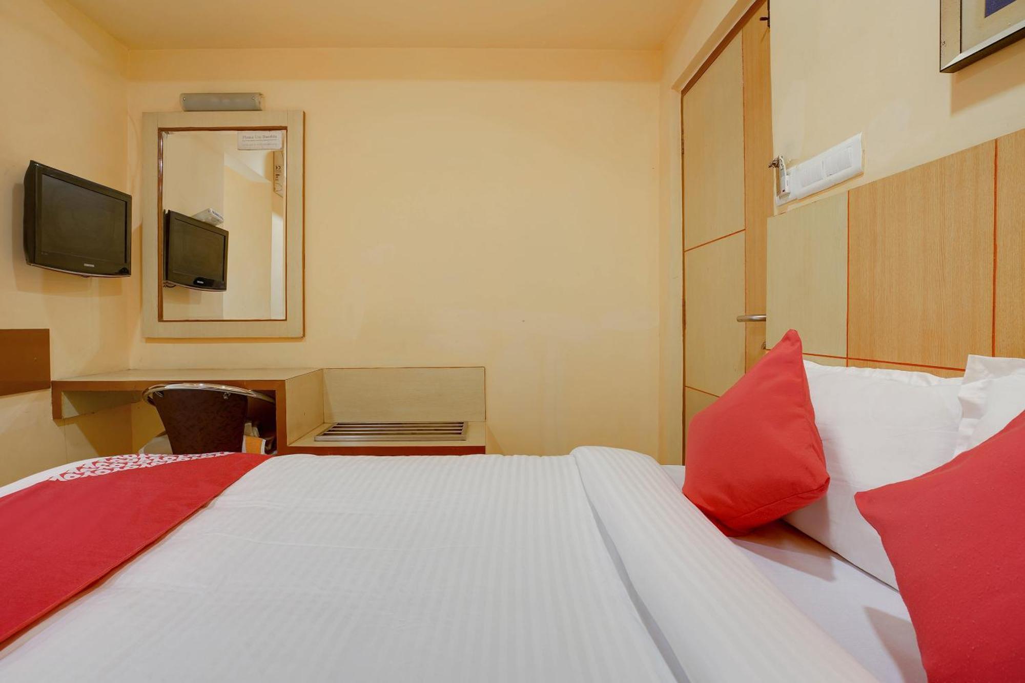 Hotel O Shanta Residency Lodge Sururnagar Eksteriør billede