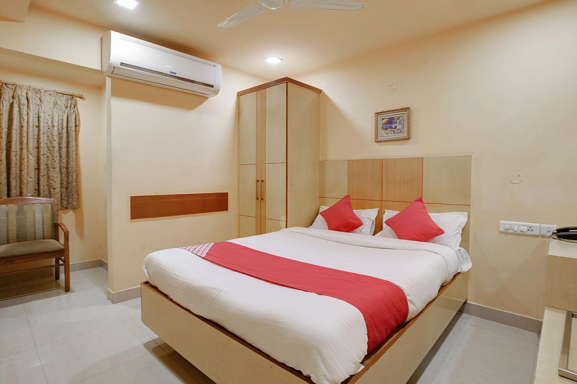 Hotel O Shanta Residency Lodge Sururnagar Eksteriør billede