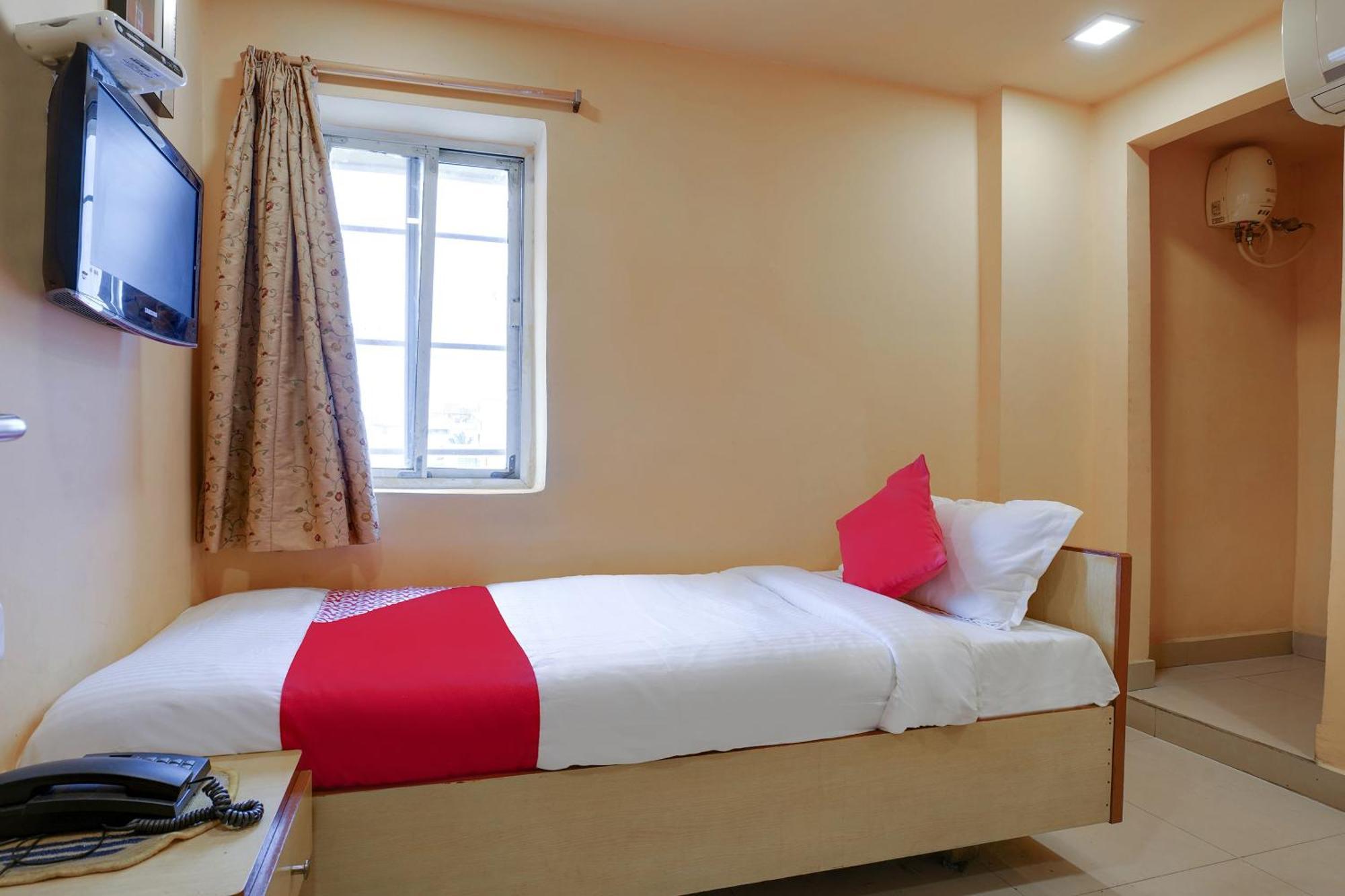 Hotel O Shanta Residency Lodge Sururnagar Eksteriør billede