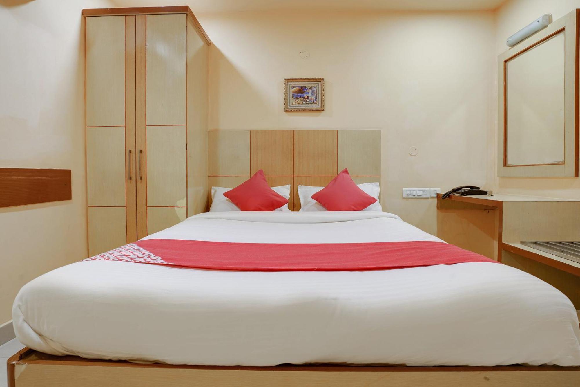 Hotel O Shanta Residency Lodge Sururnagar Eksteriør billede